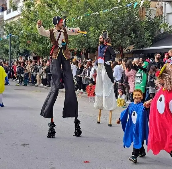 Mojo Stilts, Ψάχνεις Ανιματέρ Ξυλοπόδαροι στο Ηράκλειο; Mojo Stilts Ξυλοπόδαροι Ανιματέρ στο Ηράκλειο Κρήτης. Τηλέφωνο, χάρτης, οδηγίες.