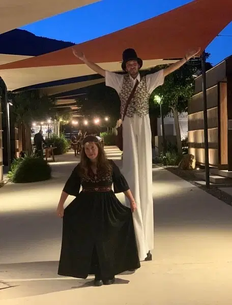 Mojo Stilts, Ψάχνεις Ανιματέρ Ξυλοπόδαροι στο Ηράκλειο; Mojo Stilts Ξυλοπόδαροι Ανιματέρ στο Ηράκλειο Κρήτης. Τηλέφωνο, χάρτης, οδηγίες.