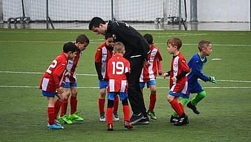 Βρες επιλεγμένους αθλητικούς συλλόγους και σωματεία που διδάσκουν ποδόσφαιρο για παιδιά, σε όλη την Κρήτη